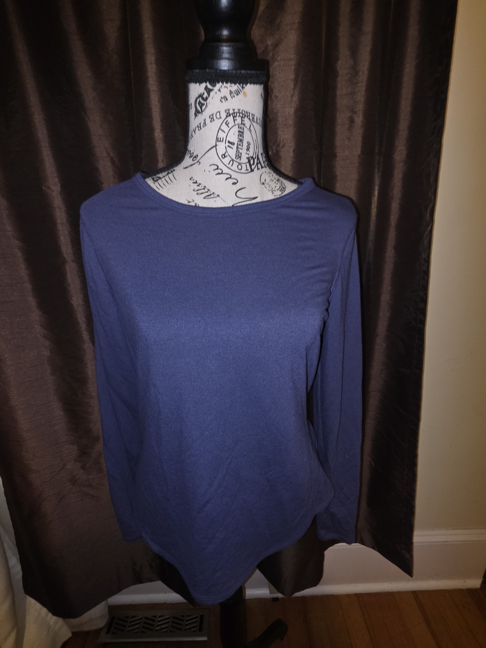 Old Navy Active Open-Back Long-Sleeve Women’s Top in Navy Blue XS